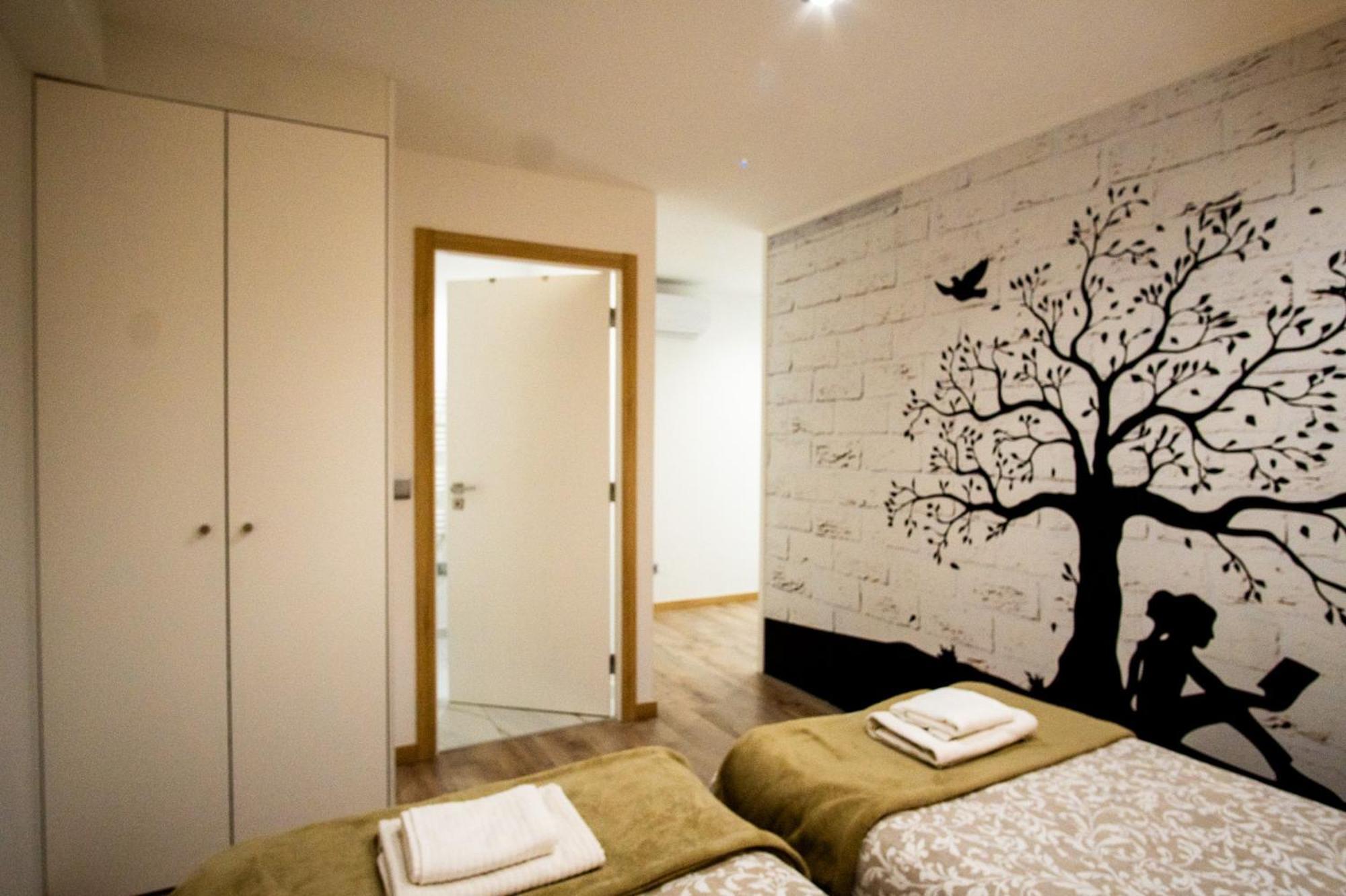 Appartement 1-4 Pers - Aeroport Cdg, Parc Expo, Villepinte - A L'Ombre Du Pin "9" Le Pin Kültér fotó